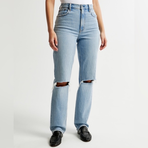 Curve Love Ultra High Rise 90s Straight Leg Jeans - Picture 3 of 9
